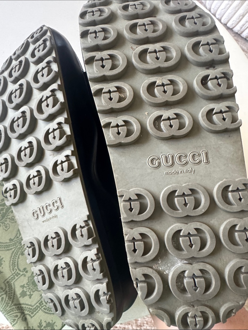 Gucci Black Rubber Logo Slide Sandals - Picture 3 of 5